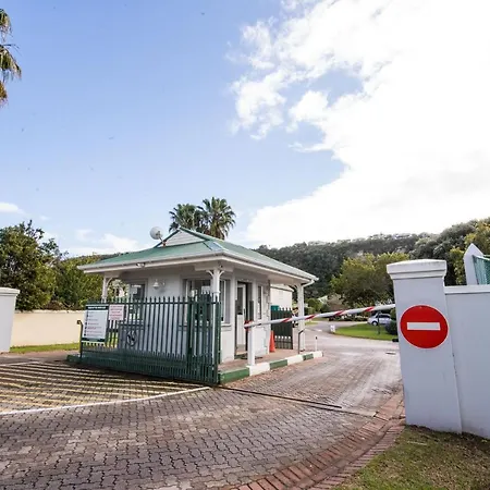 Thirty River Club Villas Managed By The Paper Fig House Plettenbergbaai Buitenkant foto